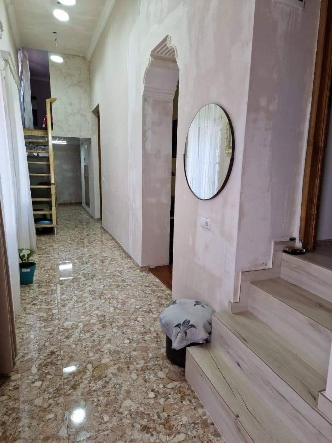 Apartment In バトゥーミ エクステリア 写真
