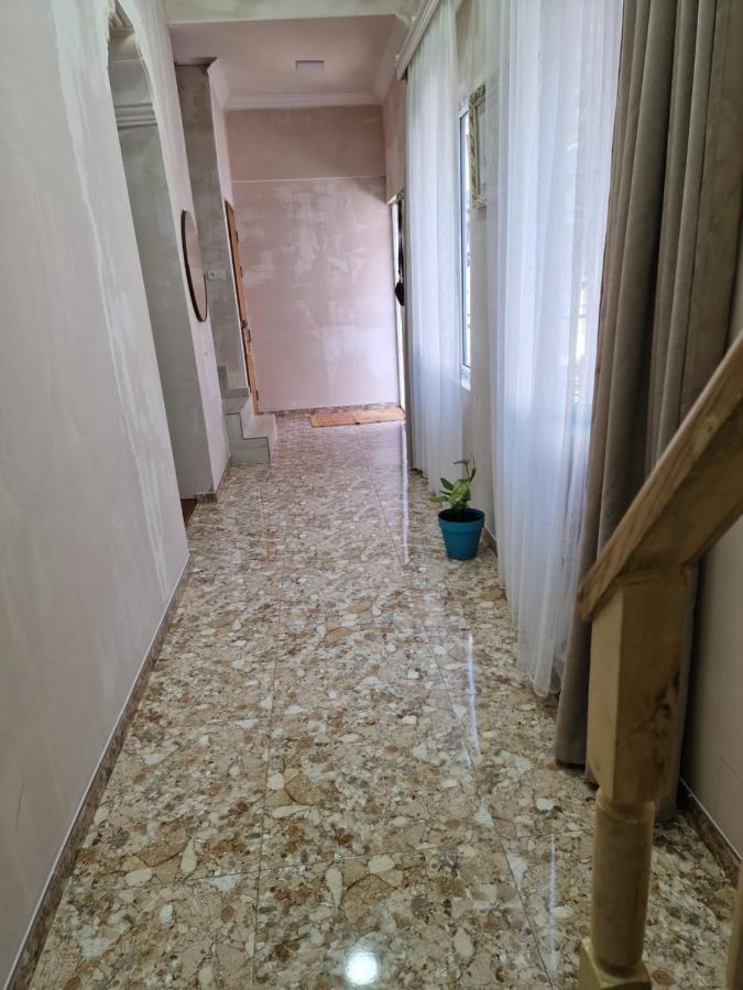Apartment In バトゥーミ エクステリア 写真